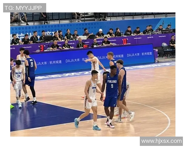 东莞篮球队迎战北京首钢全力争胜展现实力与团队精神